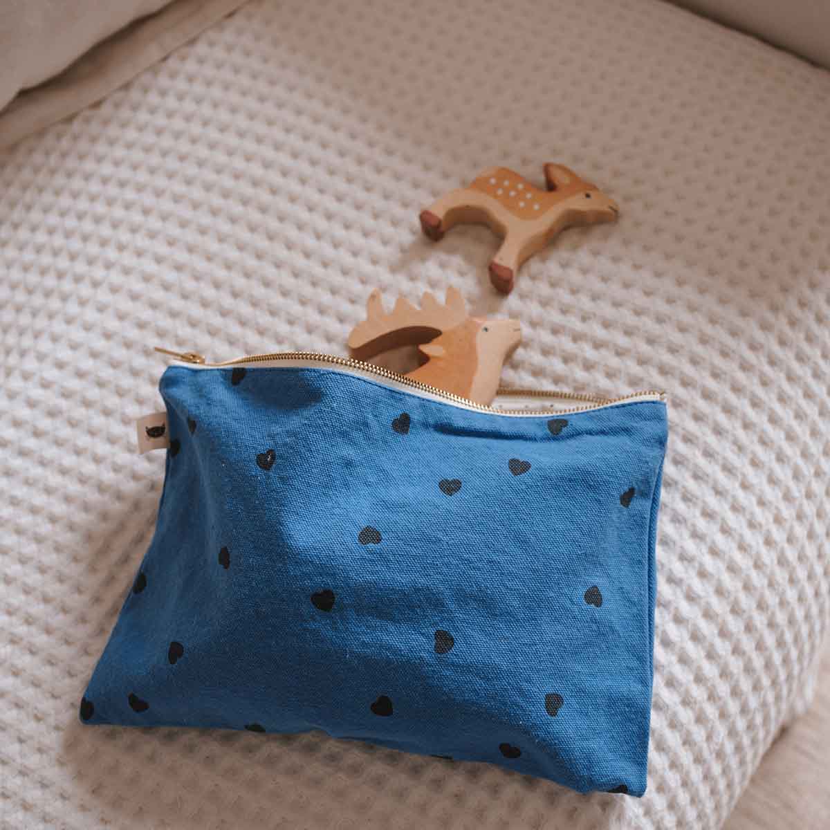 LILI HERZTASCHE BLAU GRIECHISCH