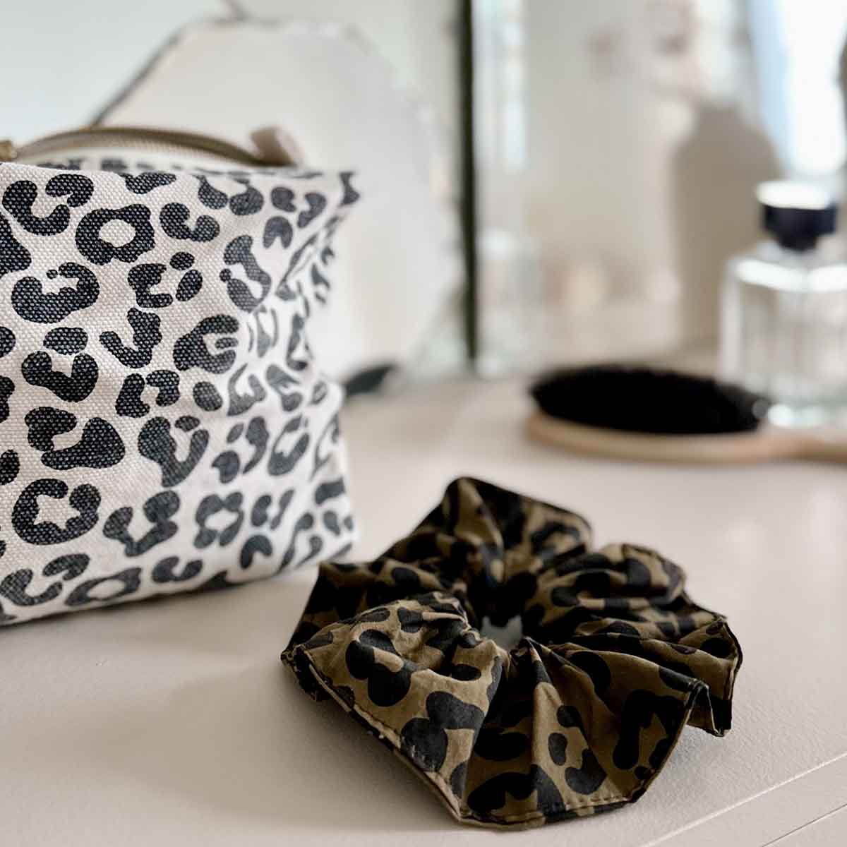 Scrunchie Graou im Leopardenmuster Olive