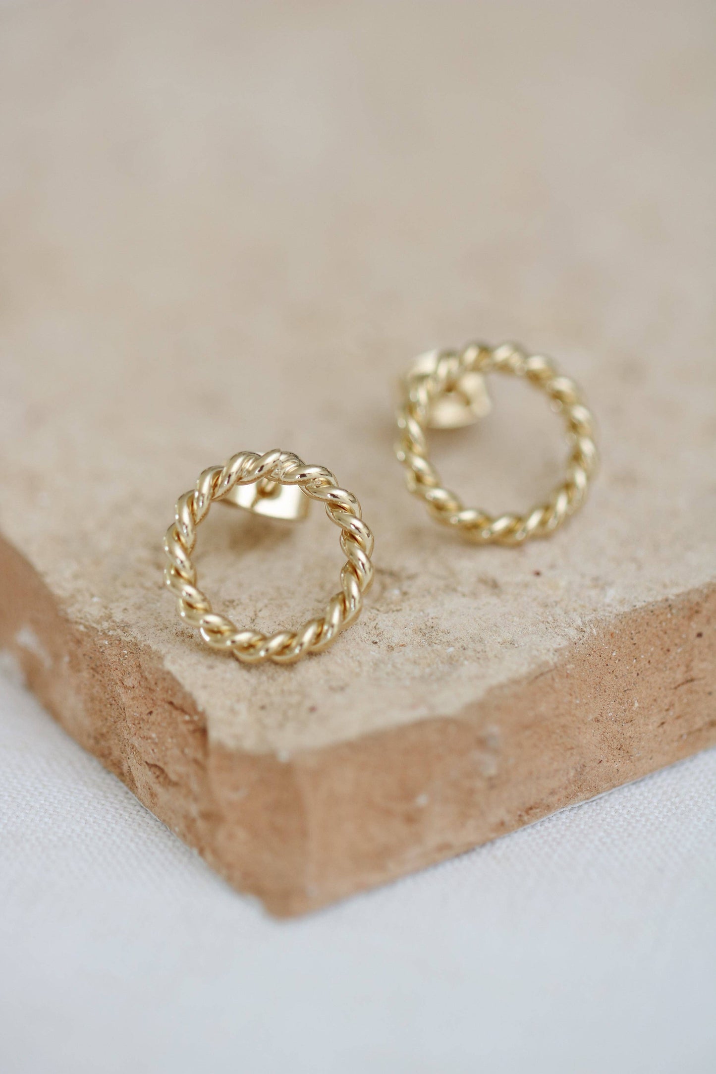 Kleine Camille-Ohrringe