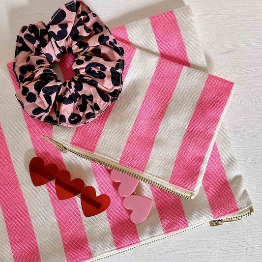 LILI Flache Tasche mit Streifen in Neonpink