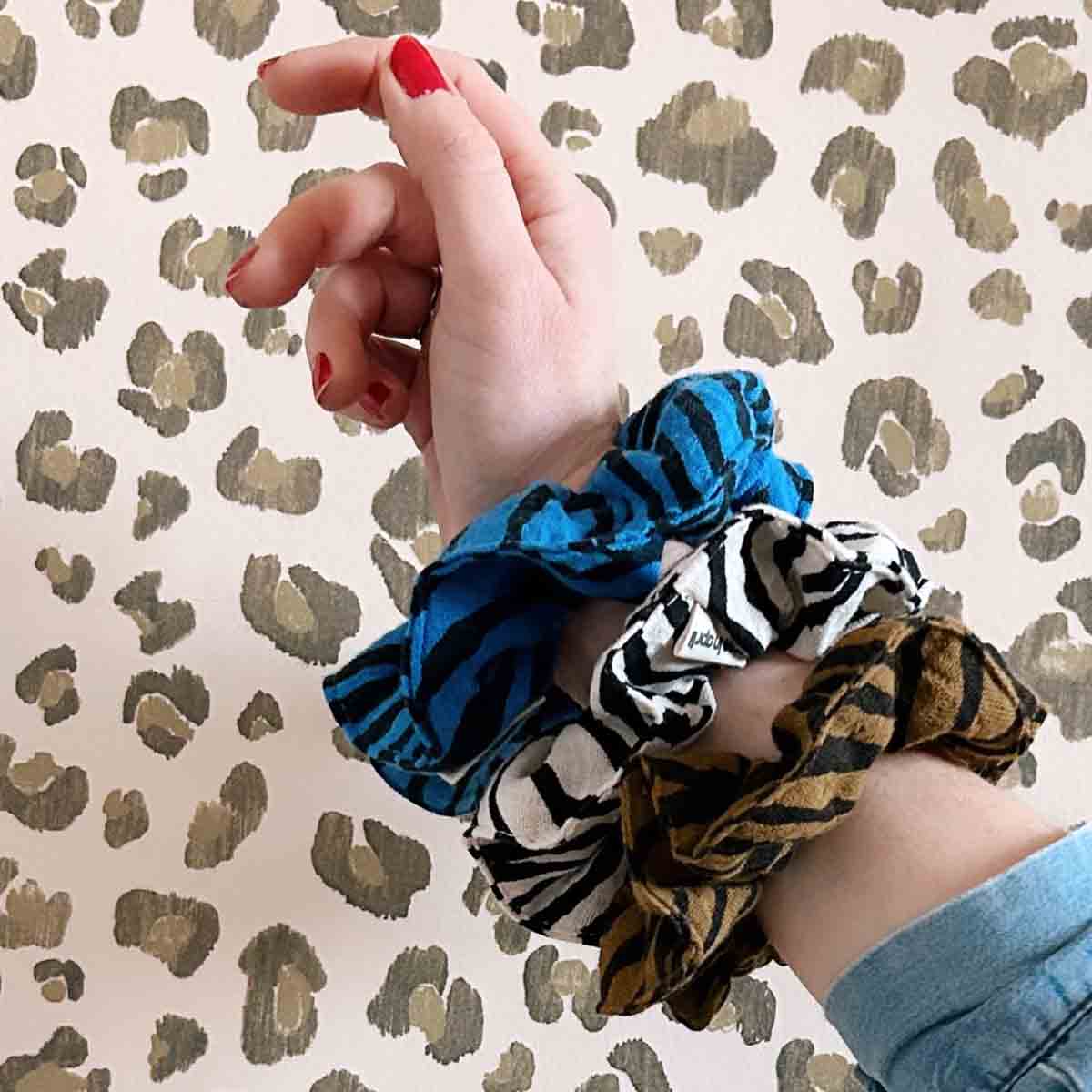 Scrunchie Zebrou in Greek Blue