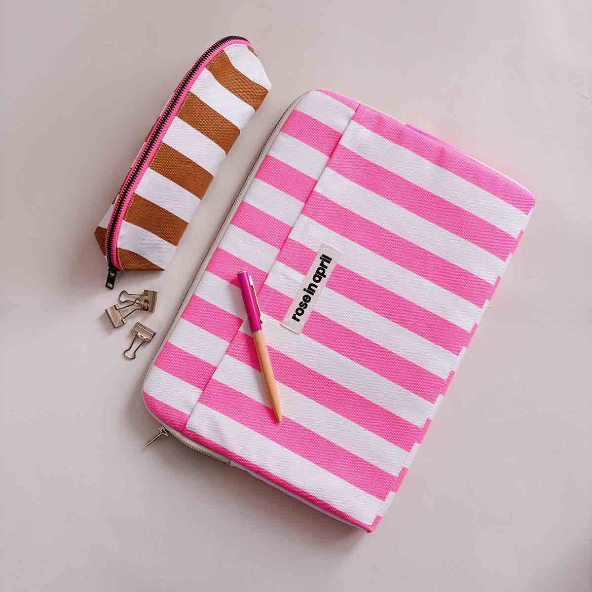 LAPTOP-HÜLLE 13/14" OKTAVE STREIFEN NEONPINK