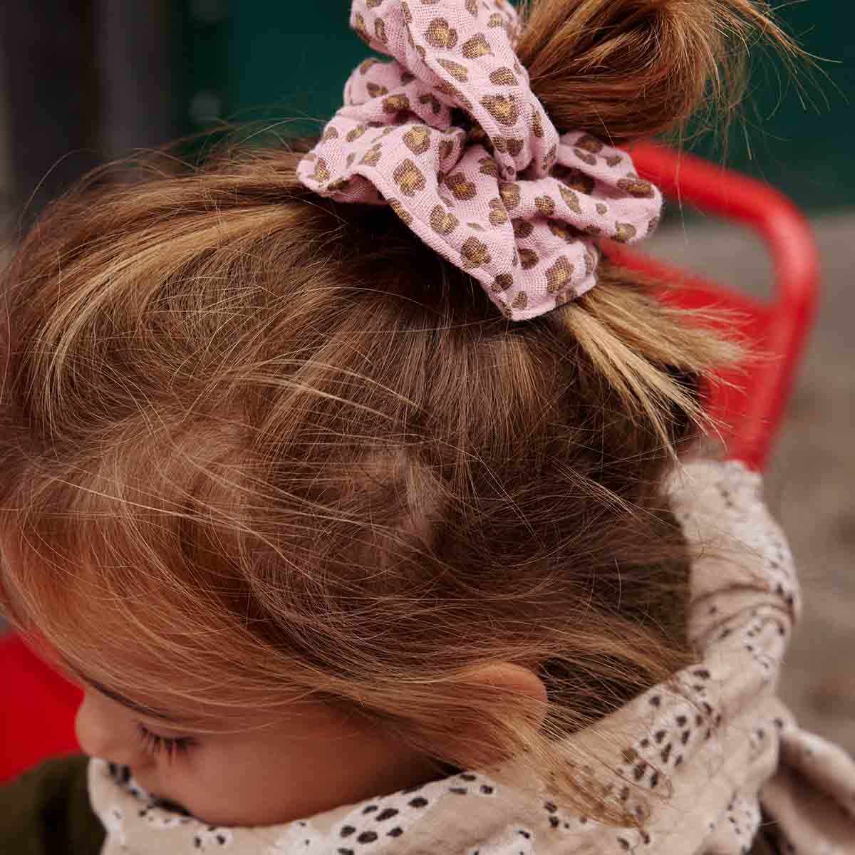 Mini Scrunchie mit Leopardenmuster in Candy Pink