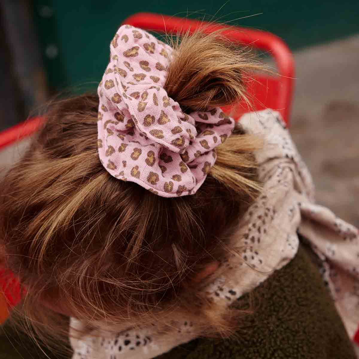 Mini Scrunchie mit Leopardenmuster in Candy Pink